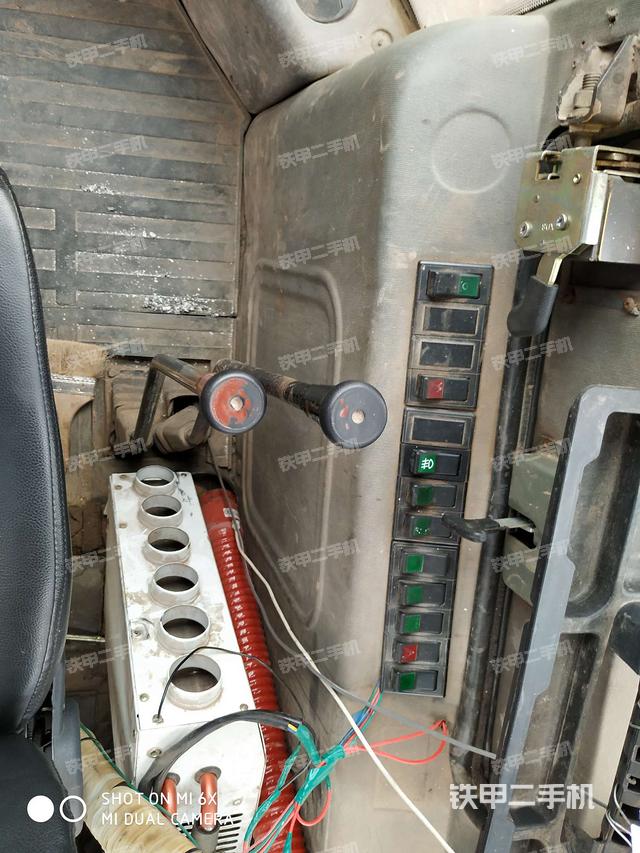 操作杆  档位（驾驶室部分）