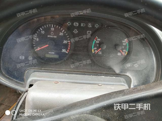 仪表盘（驾驶室部分）