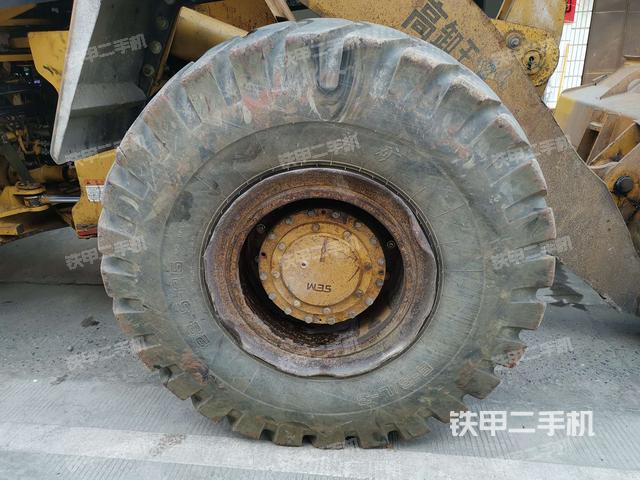 右前轮（行走机构）