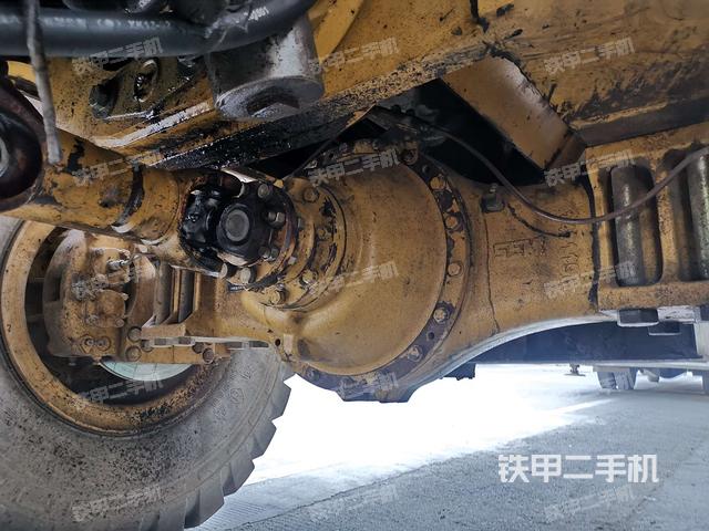 后驱动桥（液压/传动系统）