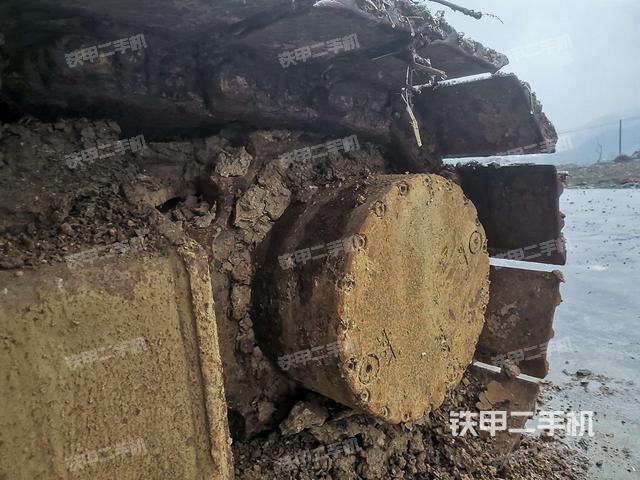 右驱动轮(行走机构) 右驱动轮(行走机构)