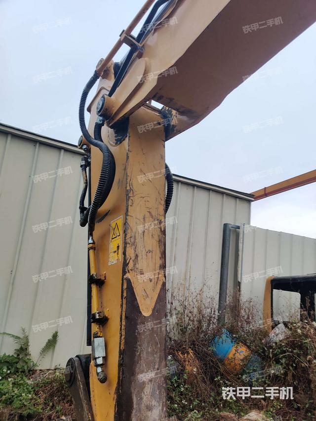 小臂整体右前（工作和回转装置）