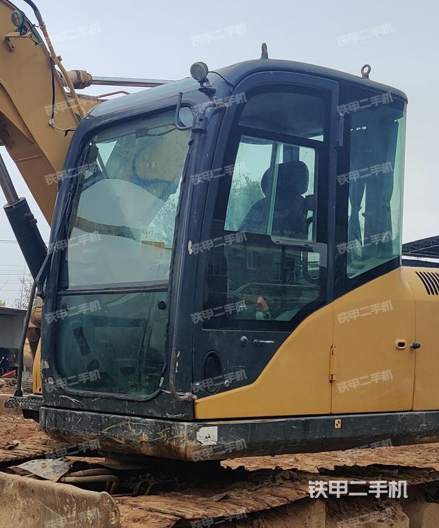  驾驶室正侧（驾驶室部分）