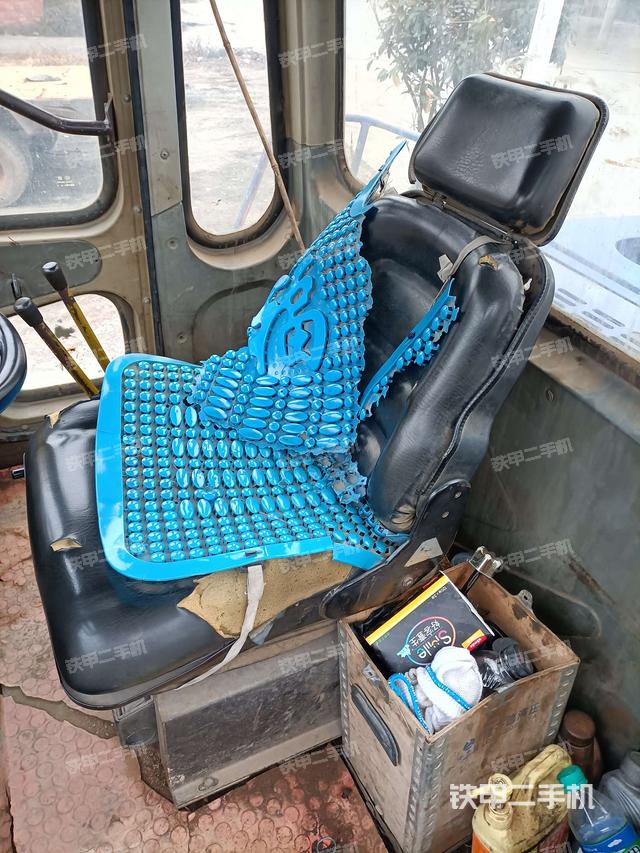 操作杆  档位（驾驶室部分）