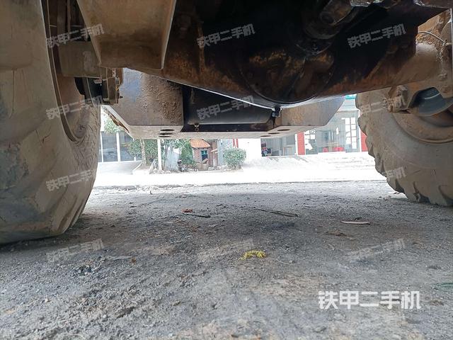 后驱动桥(液压/传动系统) 后驱动桥(液压/传动系统)