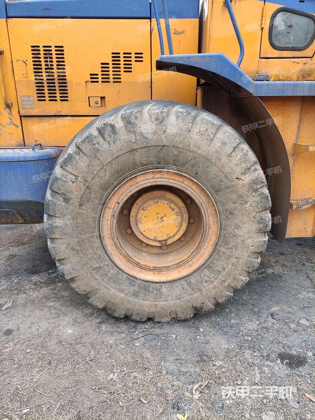 左后轮(行走机构) 左后轮(行走机构)