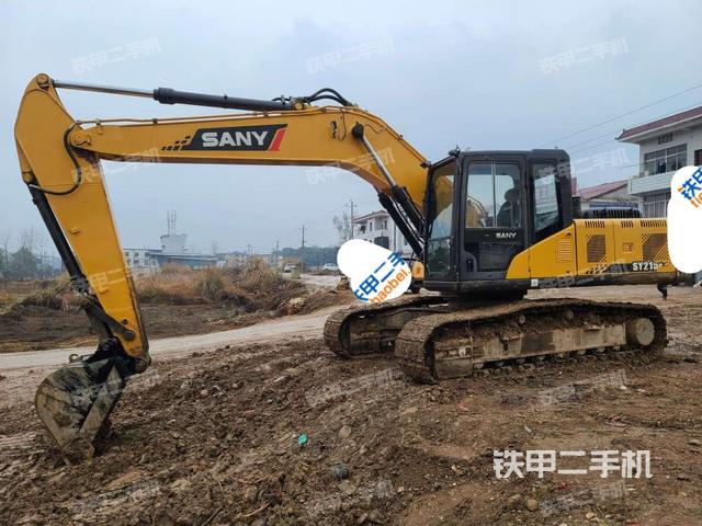 三一重工SY215C挖掘机