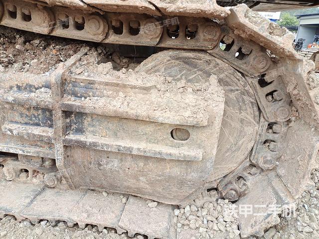 右导向轮(行走机构) 右导向轮(行走机构)