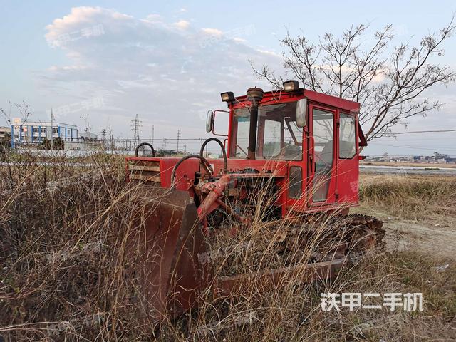 一拖东方红-C802推土机