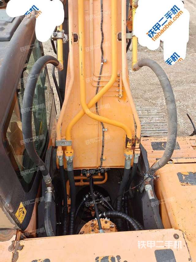 大臂背部俯视(工作和回转装置) 大臂背部俯视(工作和回转装置)