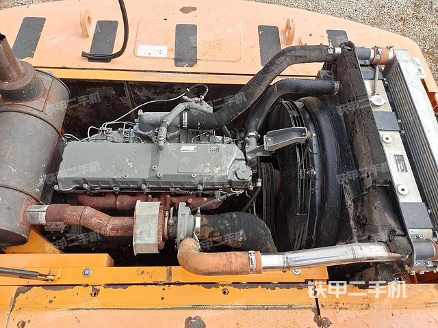 发动机室(上车部件) 发动机室(上车部件)