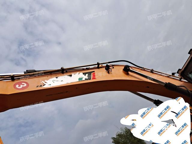 大臂整体 右侧(工作和回转装置) 大臂整体 右侧(工作和回转装置)