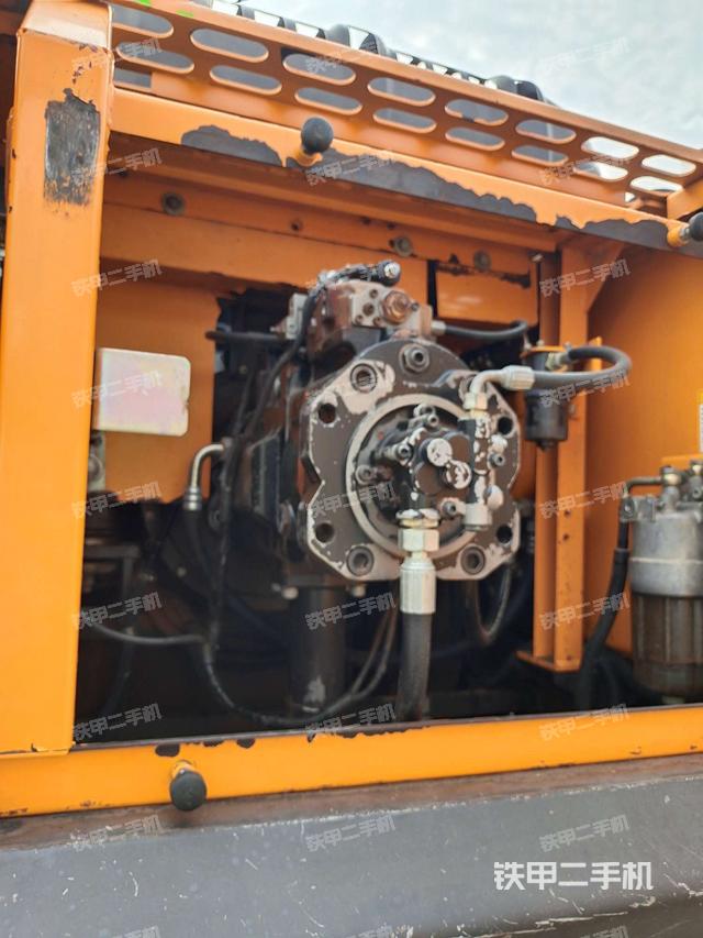 液压泵斜45 左(大件舱室) 液压泵斜45 左(大件舱室)