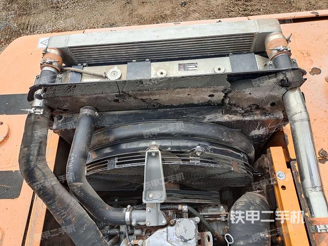 水箱+风扇特写(上车部件) 水箱+风扇特写(上车部件)