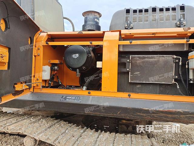 散热器正面(大件舱室) 散热器正面(大件舱室)