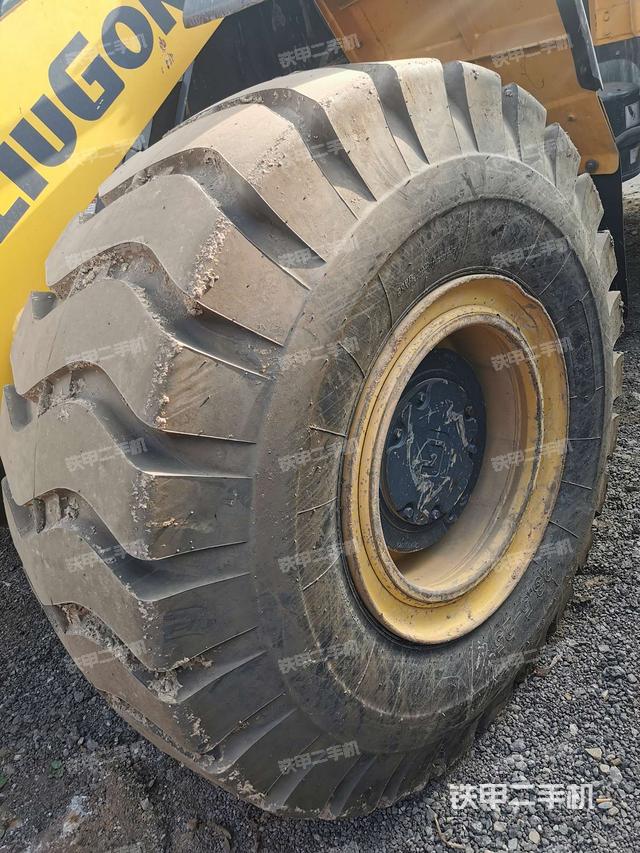 右后轮（行走机构）