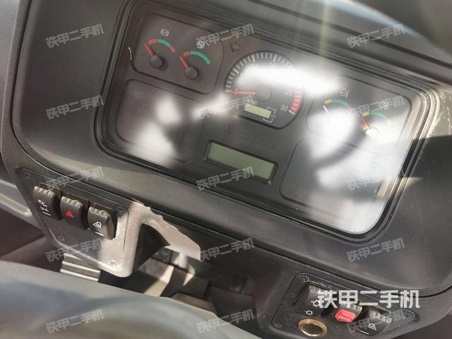 仪表盘（驾驶室部分）