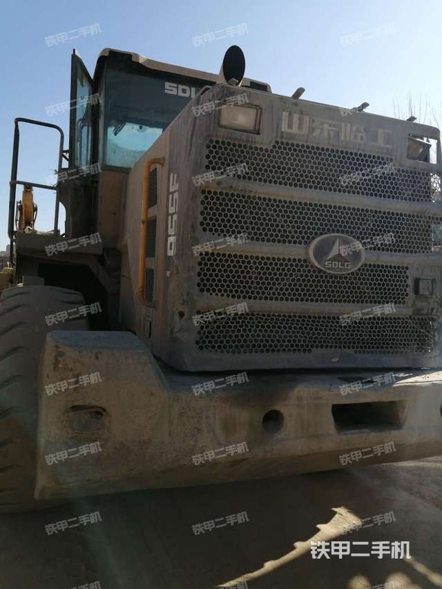 正后方（整机外观）