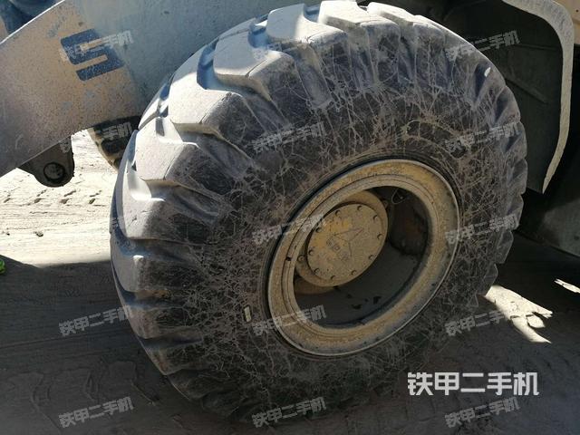 左前轮（行走机构）