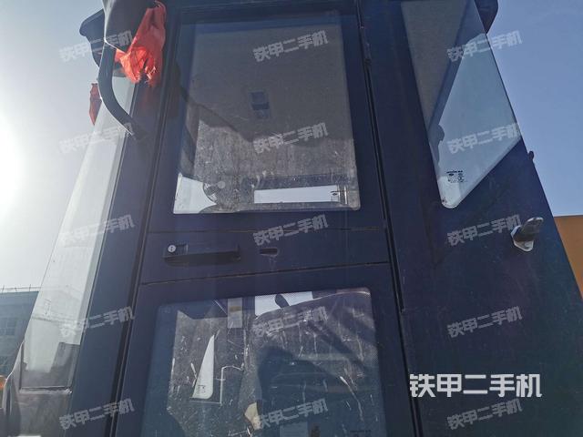 驾驶室正侧(驾驶室部分) 驾驶室正侧(驾驶室部分)