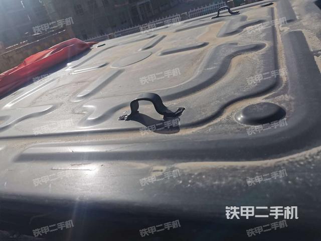驾驶室顶部 外(驾驶室部分) 驾驶室顶部 外(驾驶室部分)