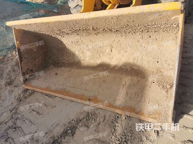 铲斗前45°(工作装置) 铲斗前45°(工作装置)