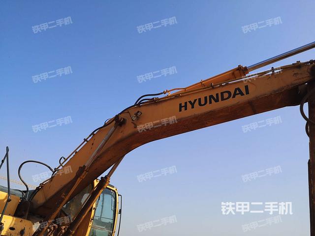 现代r335lc9t挖掘机