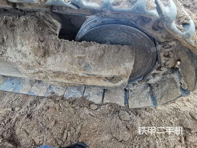 右侧行走马达盖板（行走机构）