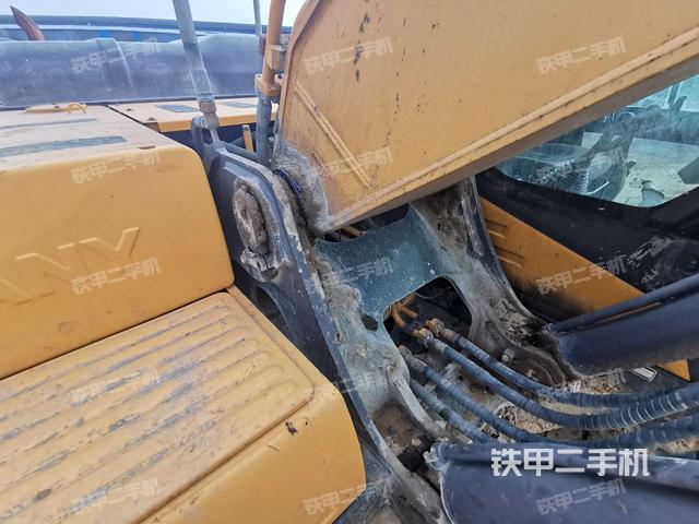 大臂根部 斜视（工作和回转装置）