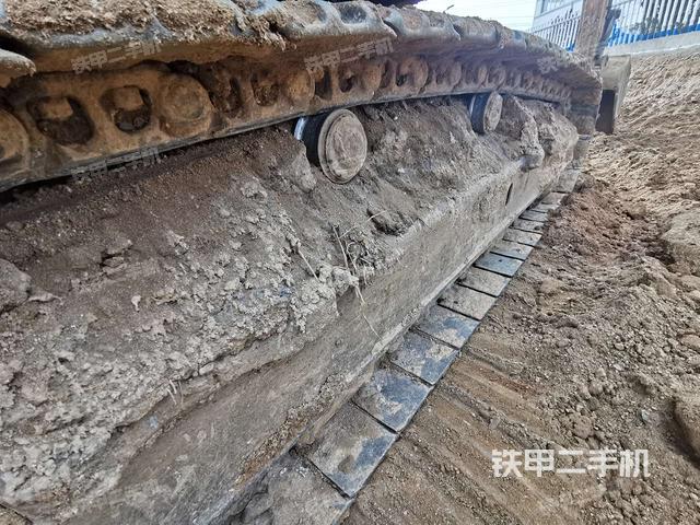 右驱动轮（行走机构）