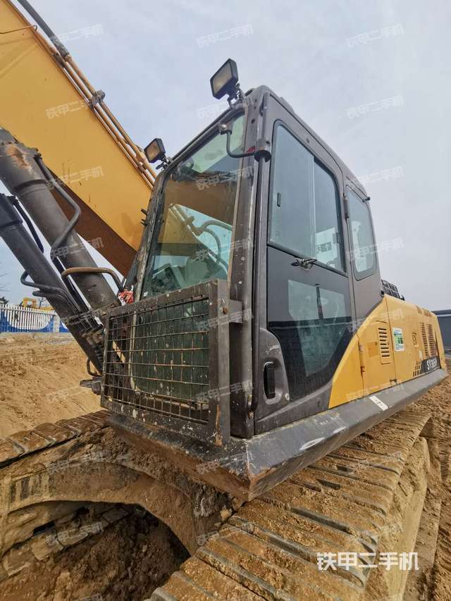 驾驶室左前45度（驾驶室部分）