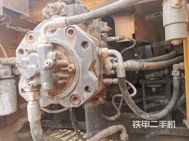 液压泵斜45 左（大件舱室）