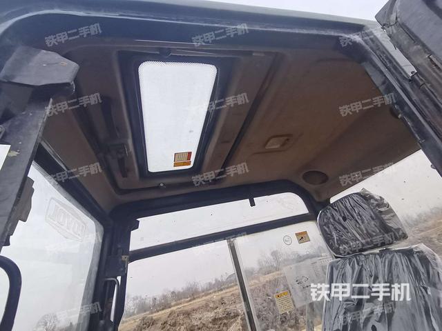 顶棚整体(驾驶室部分) 顶棚整体(驾驶室部分)