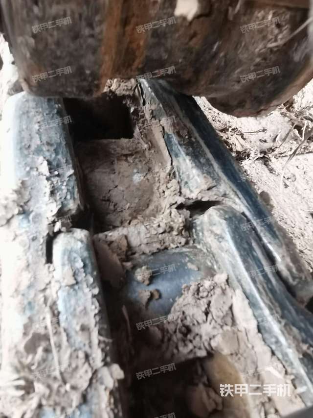 右驱动轮(行走机构) 右驱动轮(行走机构)