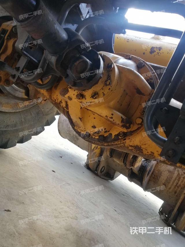 前驱动桥(液压/传动系统) 前驱动桥(液压/传动系统)