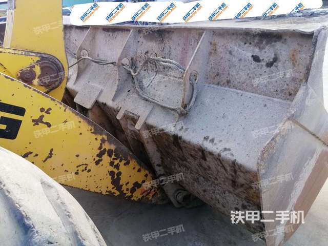 铲斗后45°(工作装置) 铲斗后45°(工作装置)