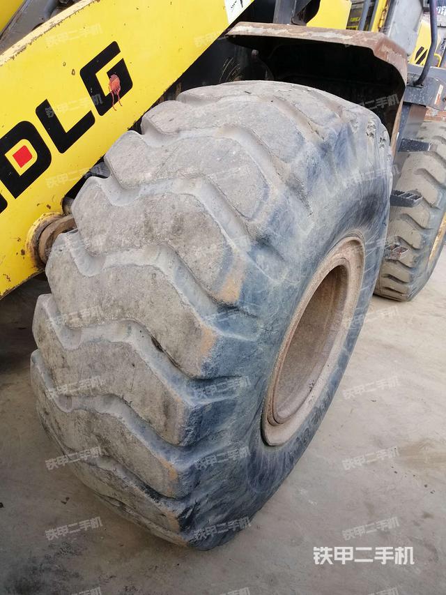 左前轮(行走机构) 左前轮(行走机构)