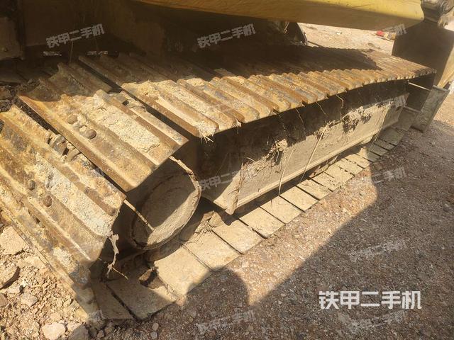 右侧履带整体 (行走机构) 右侧履带整体 (行走机构)