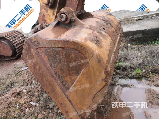 铲斗45度(工作和回转装置) 铲斗45度(工作和回转装置)