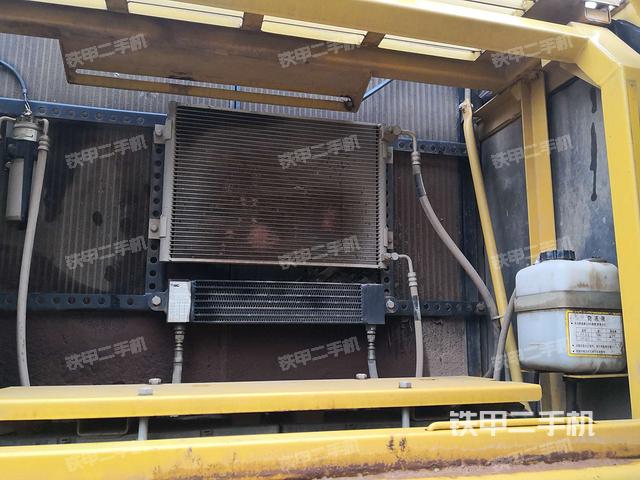 散热器正面(大件舱室) 散热器正面(大件舱室)