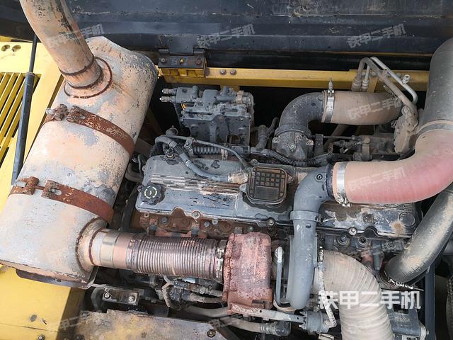 发动机室(上车部件) 发动机室(上车部件)