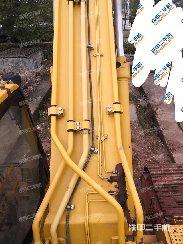 大臂背部俯视(工作和回转装置) 大臂背部俯视(工作和回转装置)