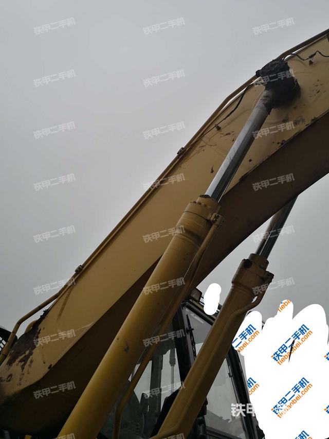 大臂整体 右侧(工作和回转装置) 大臂整体 右侧(工作和回转装置)