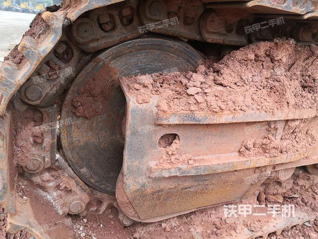 左导向轮(行走机构) 左导向轮(行走机构)