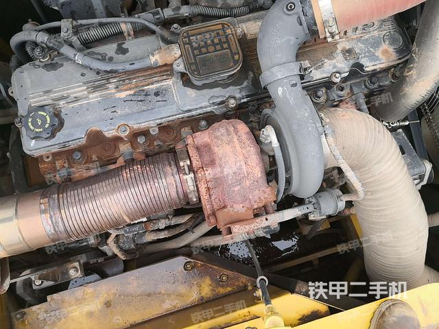 气门室盖螺丝特写(上车部件) 气门室盖螺丝特写(上车部件)