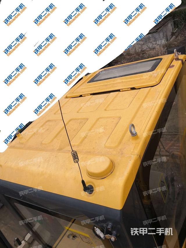 驾驶室顶部俯视(上车部件) 驾驶室顶部俯视(上车部件)