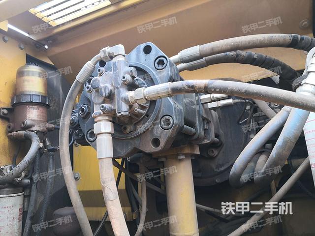 液压泵斜45 左（大件舱室）