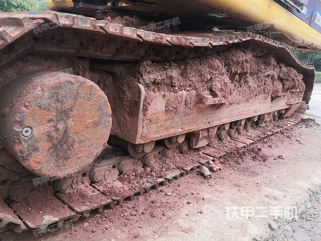 右侧履带整体(行走机构) 右侧履带整体(行走机构)