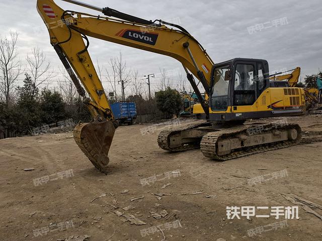 雷沃重工FR220E挖掘机