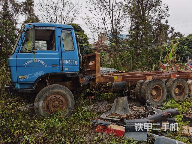 东风8X4平板运输车